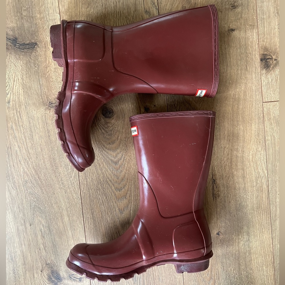 sold // Hunter Burgundy Rain Boots